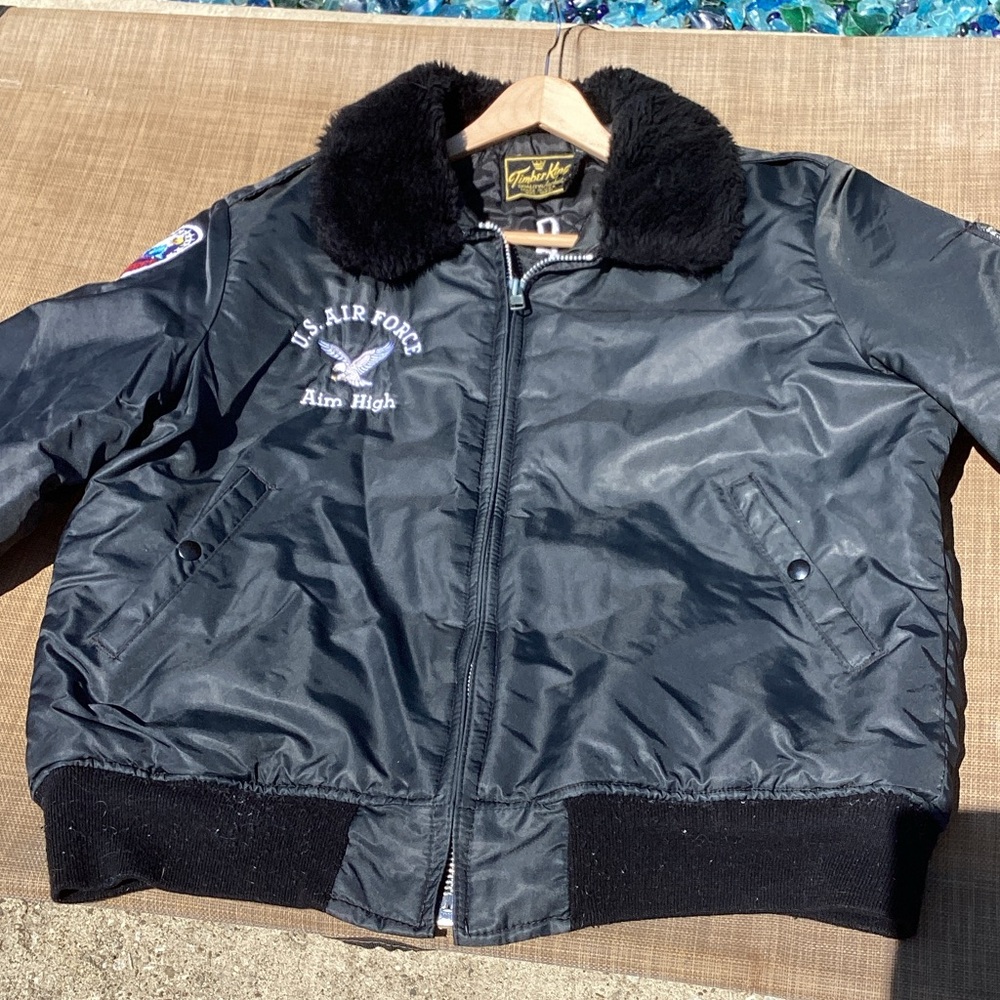 Vintage U.S. United States Air Force Bomber Jacket w Black Fur Collar eagle back